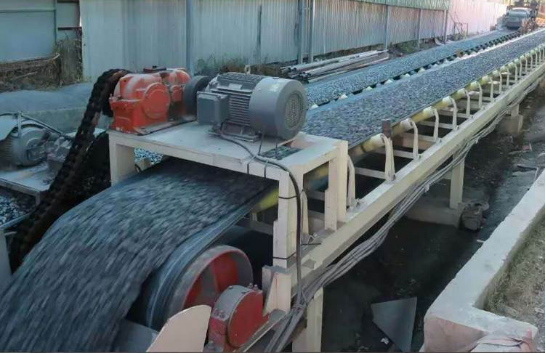 皮帶(dài)輸送機的結構 皮帶輸送機的結構